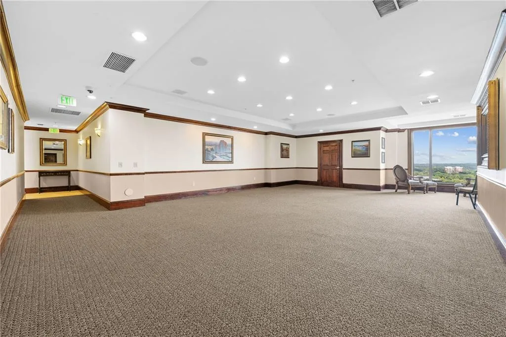 3334 Peachtree Road Ne Unit 1412, Atlanta, Georgia 30326, 2 Bedrooms Bedrooms, 0 ,2 BathroomsBathrooms,Residential,For Sale,3334 Peachtree Road Ne Unit 1412,7829998