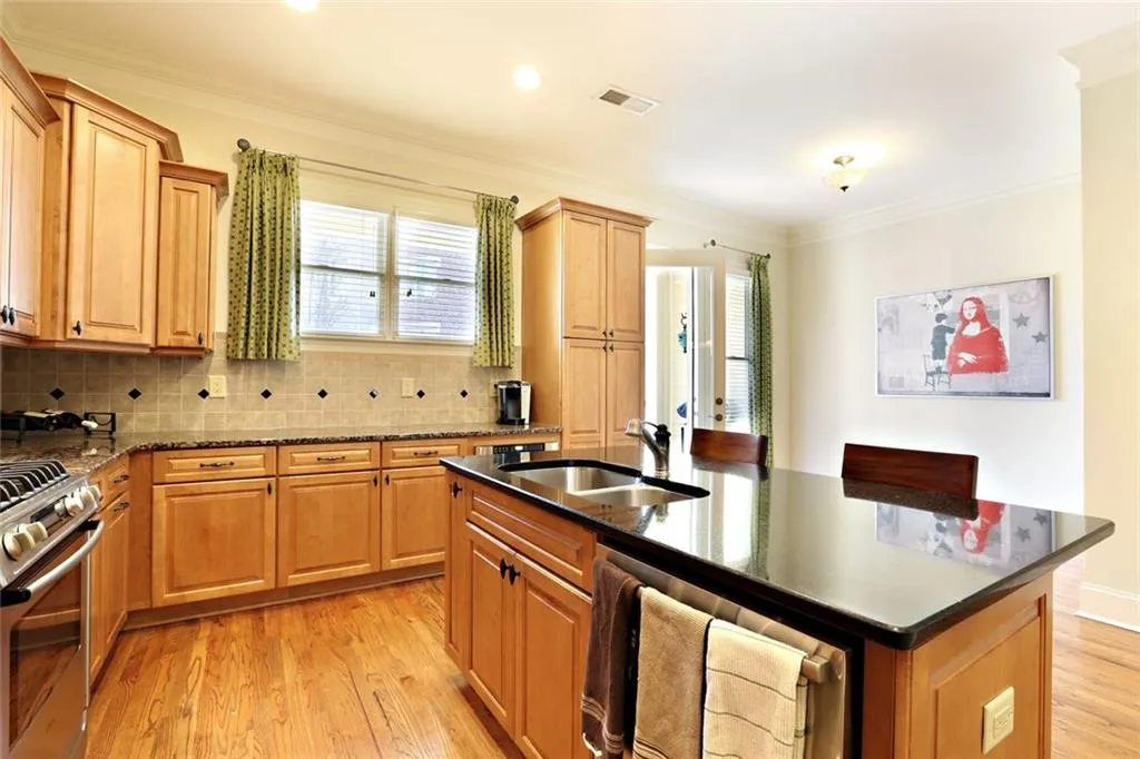 6081 City Walk Lane, Atlanta, Georgia 30328, 3 Bedrooms Bedrooms, ,3 BathroomsBathrooms,Residential,Sold,6081 City Walk Lane,5664682