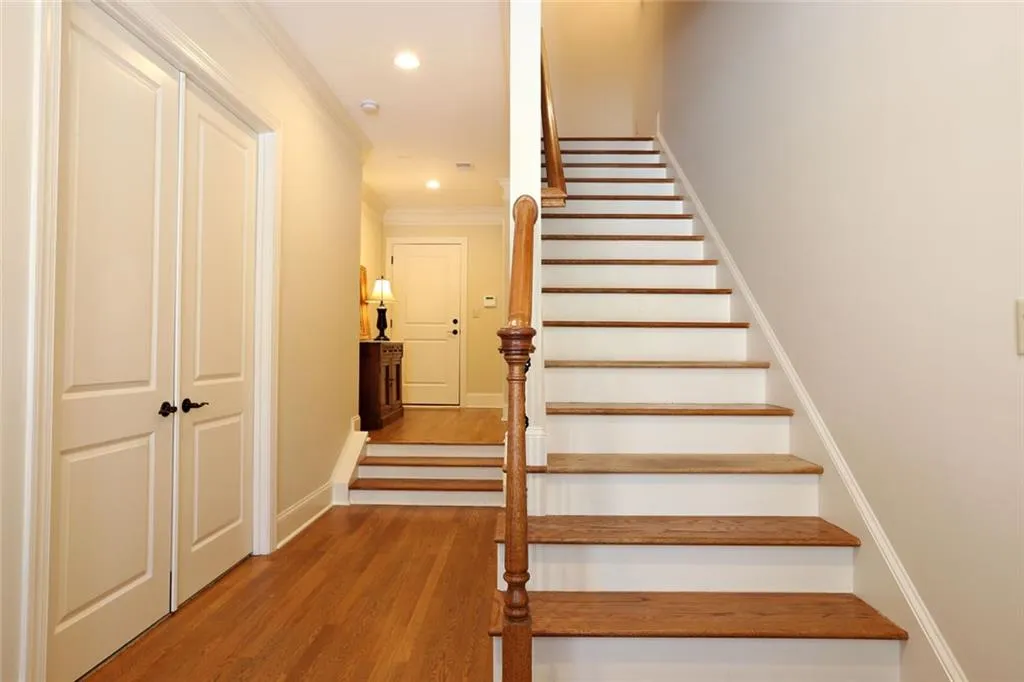 6081 City Walk Lane, Atlanta, Georgia 30328, 3 Bedrooms Bedrooms, ,3 BathroomsBathrooms,Residential,Sold,6081 City Walk Lane,5664682