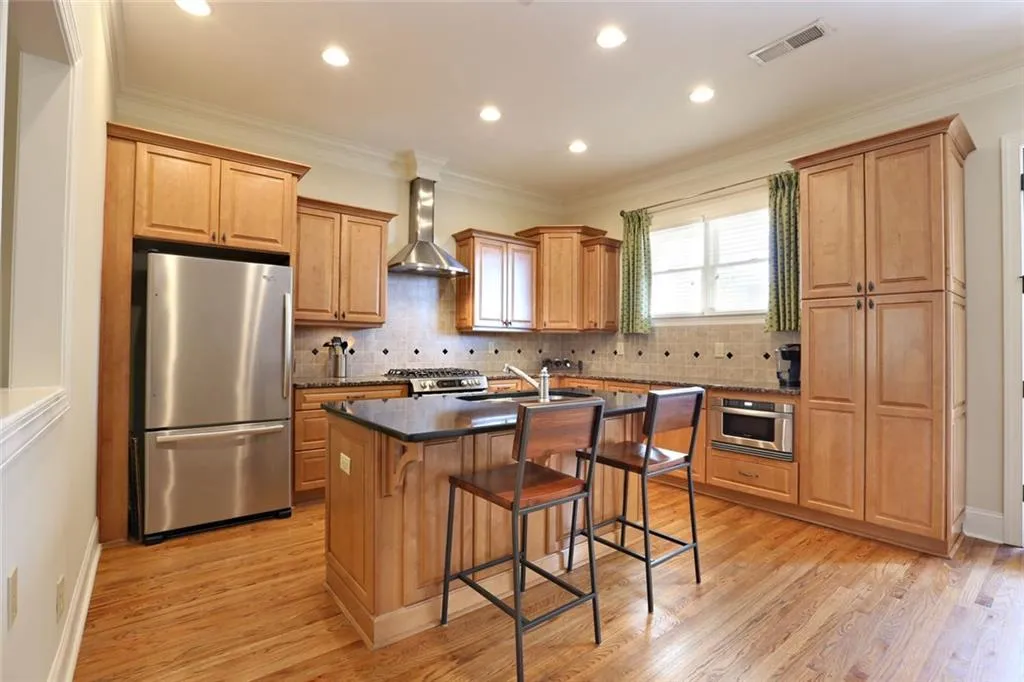 6081 City Walk Lane, Atlanta, Georgia 30328, 3 Bedrooms Bedrooms, ,3 BathroomsBathrooms,Residential,Sold,6081 City Walk Lane,5664682