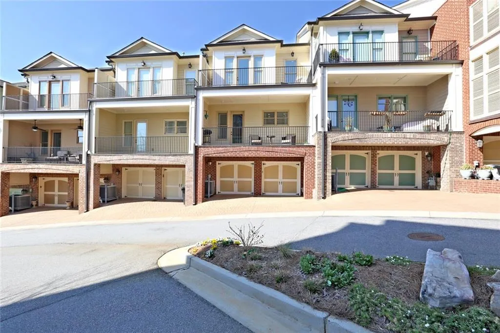 6081 City Walk Lane, Atlanta, Georgia 30328, 3 Bedrooms Bedrooms, ,3 BathroomsBathrooms,Residential,Sold,6081 City Walk Lane,5664682