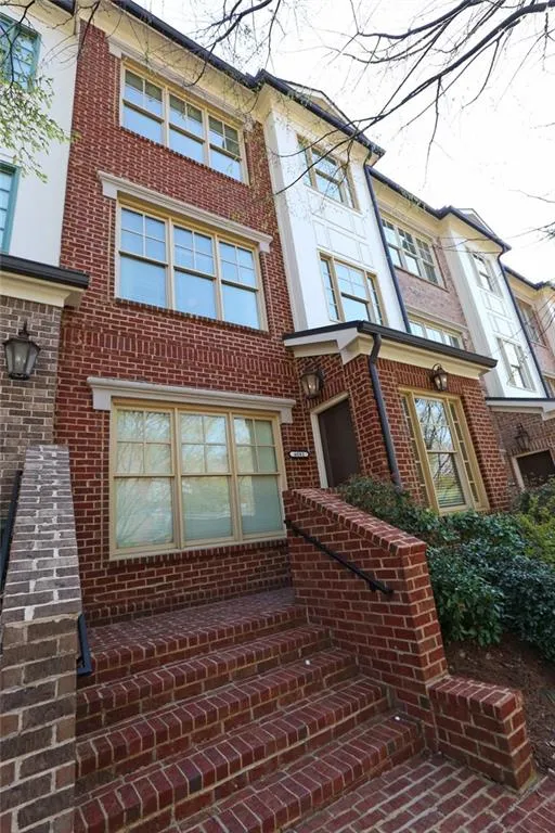 6081 City Walk Lane, Atlanta, Georgia 30328, 3 Bedrooms Bedrooms, ,3 BathroomsBathrooms,Residential,Sold,6081 City Walk Lane,5664682