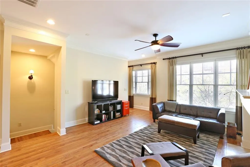 6081 City Walk Lane, Atlanta, Georgia 30328, 3 Bedrooms Bedrooms, ,3 BathroomsBathrooms,Residential,Sold,6081 City Walk Lane,5664682