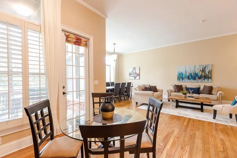 5941 Reddington Way Ne, Sandy Springs, Georgia 30328, 3 Bedrooms Bedrooms, ,3 BathroomsBathrooms,Residential,Sold,5941 Reddington Way Ne,5979666