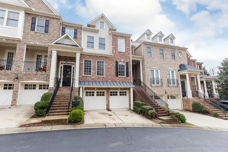 5941 Reddington Way Ne, Sandy Springs, Georgia 30328, 3 Bedrooms Bedrooms, ,3 BathroomsBathrooms,Residential,Sold,5941 Reddington Way Ne,5979666