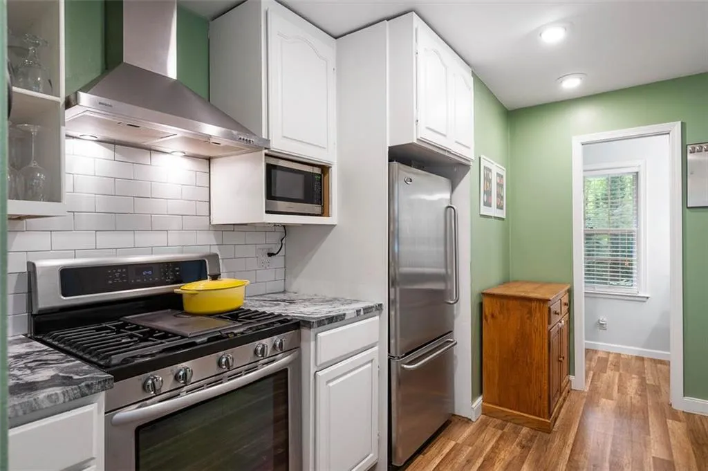 438 Hilderbrand Drive, Atlanta, Georgia 30328, 3 Bedrooms Bedrooms, ,1 BathroomBathrooms,Residential,Sold,438 Hilderbrand Drive,6893632