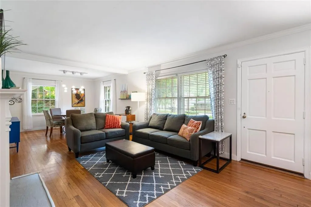 438 Hilderbrand Drive, Atlanta, Georgia 30328, 3 Bedrooms Bedrooms, ,1 BathroomBathrooms,Residential,Sold,438 Hilderbrand Drive,6893632