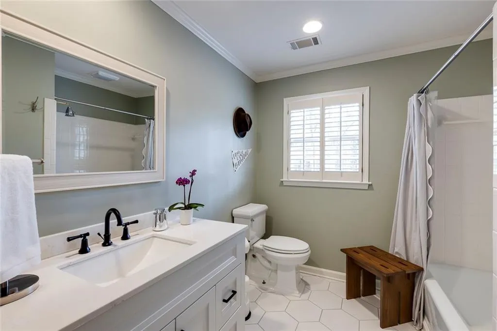 Upstairs secondary bath.