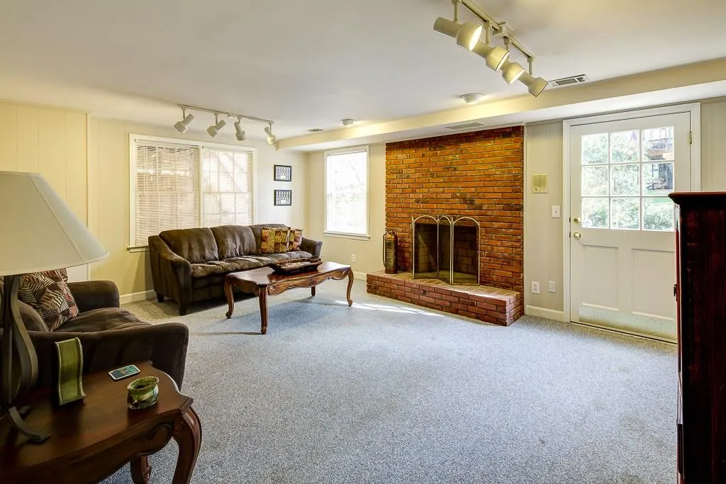 355 Spindle Court, Sandy Springs, Georgia 30350, 5 Bedrooms Bedrooms, ,4 BathroomsBathrooms,Residential,Sold,355 Spindle Court,5655563