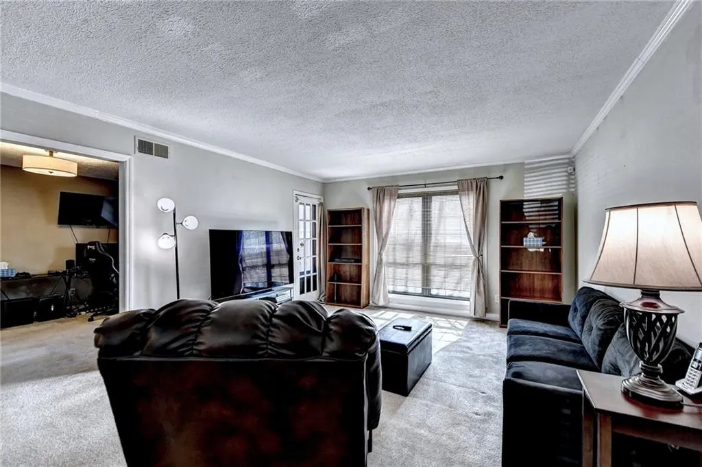 6851 Roswell Road Unit K13, Sandy Springs, Georgia 30328, 3 Bedrooms Bedrooms, ,2 BathroomsBathrooms,Residential,Sold,6851 Roswell Road Unit K13,7172291