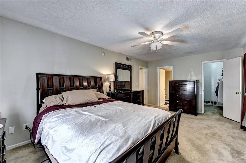 6851 Roswell Road Unit K13, Sandy Springs, Georgia 30328, 3 Bedrooms Bedrooms, ,2 BathroomsBathrooms,Residential,Sold,6851 Roswell Road Unit K13,7172291