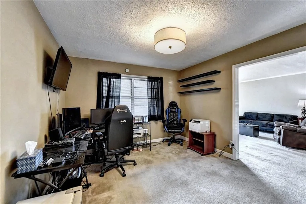 6851 Roswell Road Unit K13, Sandy Springs, Georgia 30328, 3 Bedrooms Bedrooms, ,2 BathroomsBathrooms,Residential,Sold,6851 Roswell Road Unit K13,7172291