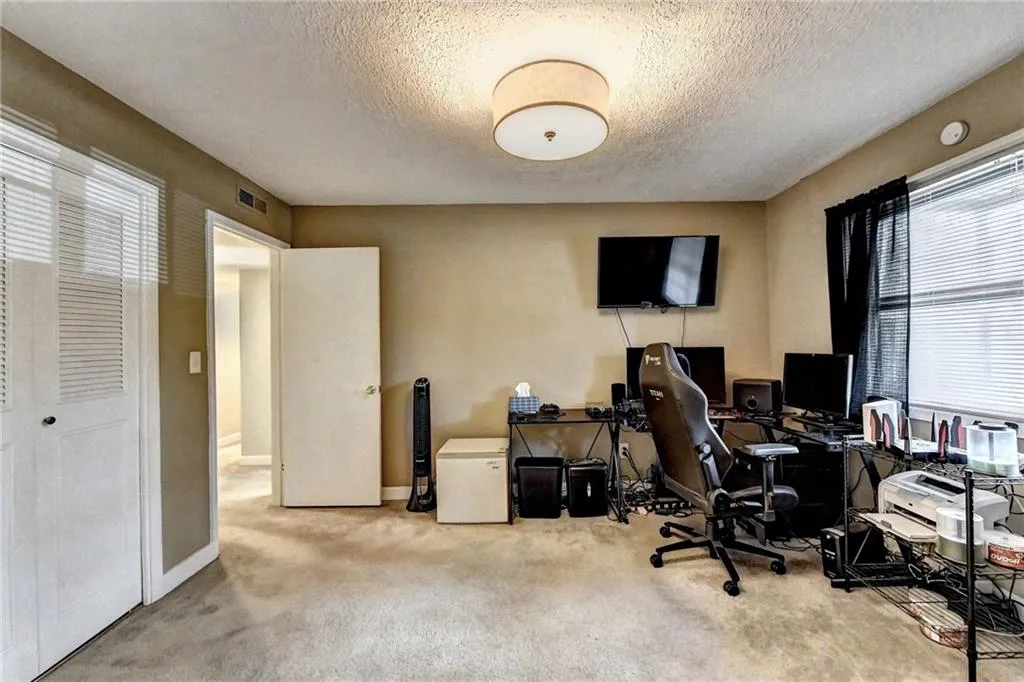 6851 Roswell Road Unit K13, Sandy Springs, Georgia 30328, 3 Bedrooms Bedrooms, ,2 BathroomsBathrooms,Residential,Sold,6851 Roswell Road Unit K13,7172291