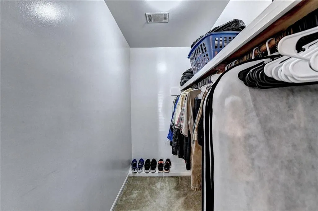6851 Roswell Road Unit K13, Sandy Springs, Georgia 30328, 3 Bedrooms Bedrooms, ,2 BathroomsBathrooms,Residential,Sold,6851 Roswell Road Unit K13,7172291