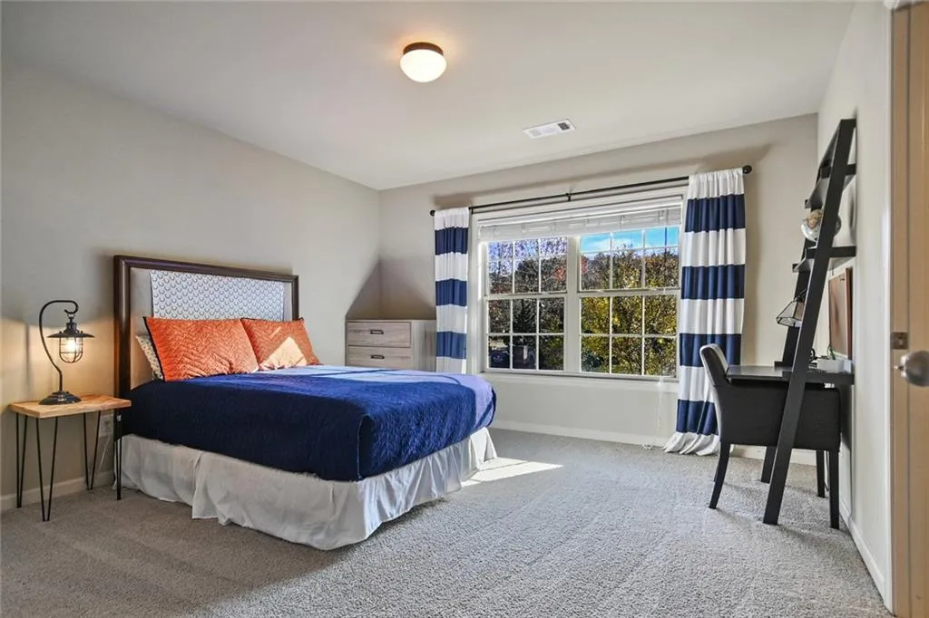 7800 Stratford Lane, Sandy Springs, Georgia 30350, 5 Bedrooms Bedrooms, ,4 BathroomsBathrooms,Residential,Sold,7800 Stratford Lane,6800755