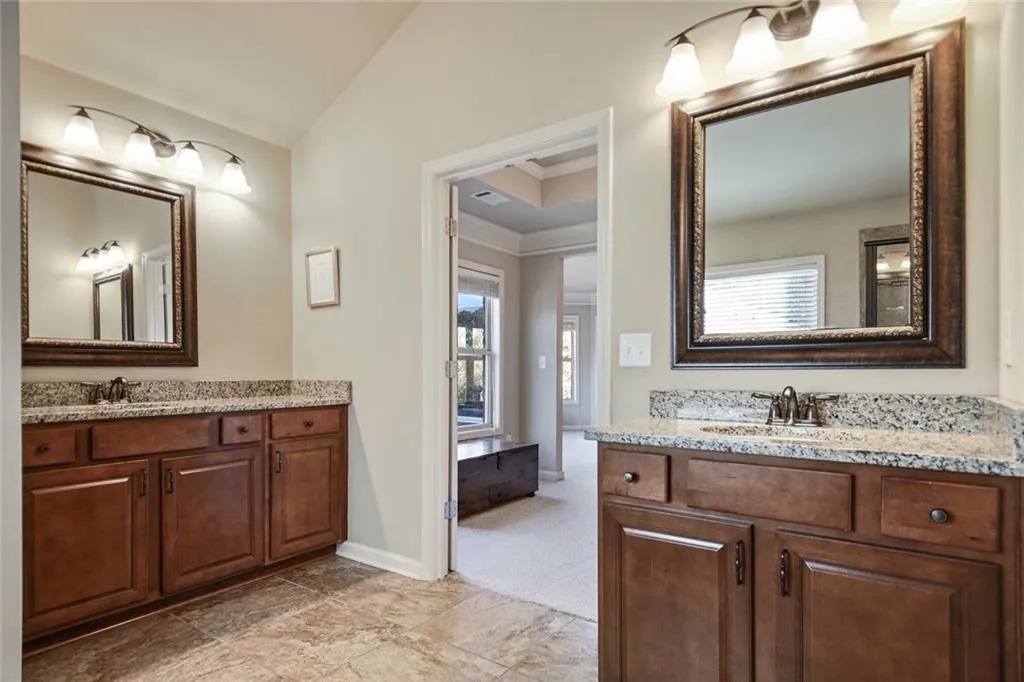 7800 Stratford Lane, Sandy Springs, Georgia 30350, 5 Bedrooms Bedrooms, ,4 BathroomsBathrooms,Residential,Sold,7800 Stratford Lane,6800755