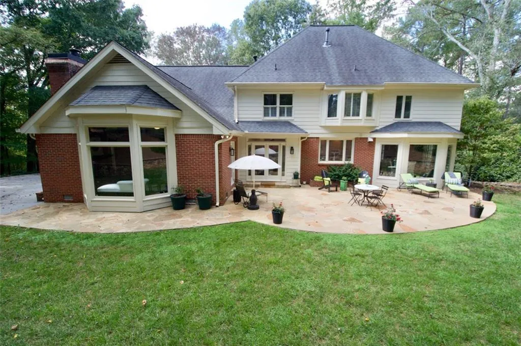 2570 Spalding Drive, Atlanta, Georgia 30350, 5 Bedrooms Bedrooms, ,4 BathroomsBathrooms,Residential,Sold,2570 Spalding Drive,6013011