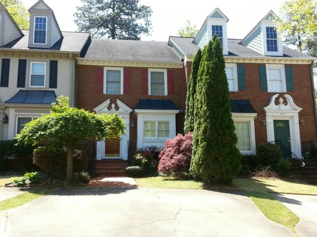 215 Brantley Road Unit 215, Sandy Springs, Georgia 30350, 2 Bedrooms Bedrooms, ,2 BathroomsBathrooms,Residential,Sold,215 Brantley Road Unit 215,5513615