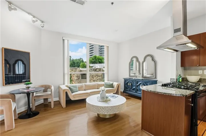 2626 Peachtree Road Nw Unit 606, Atlanta, Georgia 30305