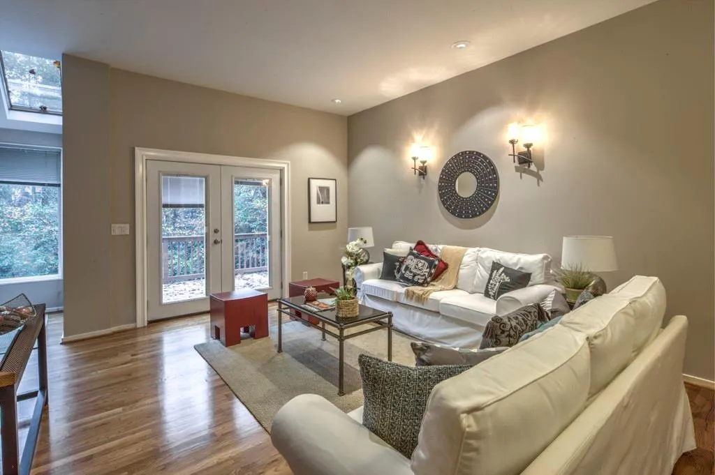 175 Northglenn Court, Sandy Springs, Georgia 30342, 3 Bedrooms Bedrooms, ,2 BathroomsBathrooms,Residential,Sold,175 Northglenn Court,5613379