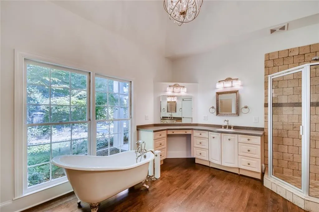600 Idlewood Drive, Sandy Springs, Georgia 30327, 5 Bedrooms Bedrooms, ,4 BathroomsBathrooms,Residential,Sold,600 Idlewood Drive,6618941