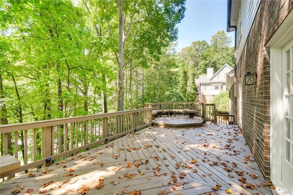600 Idlewood Drive, Sandy Springs, Georgia 30327, 5 Bedrooms Bedrooms, ,4 BathroomsBathrooms,Residential,Sold,600 Idlewood Drive,6618941