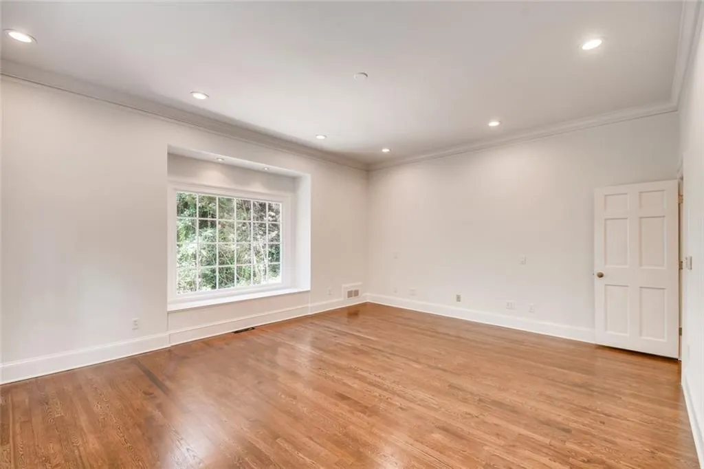 600 Idlewood Drive, Sandy Springs, Georgia 30327, 5 Bedrooms Bedrooms, ,4 BathroomsBathrooms,Residential,Sold,600 Idlewood Drive,6618941