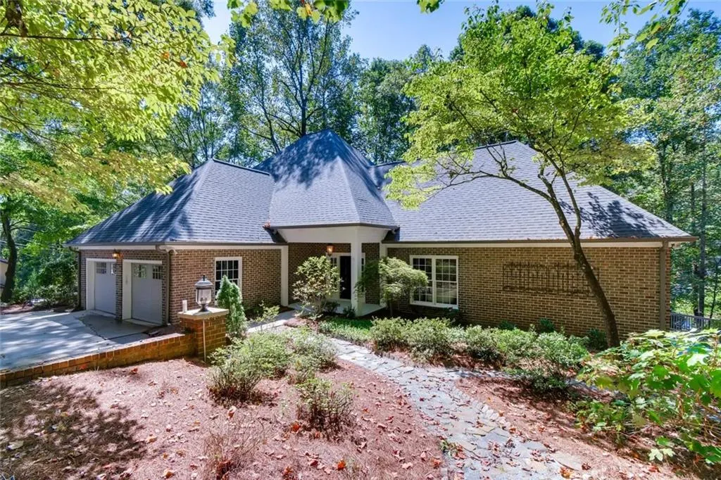 600 Idlewood Drive, Sandy Springs, Georgia 30327, 5 Bedrooms Bedrooms, ,4 BathroomsBathrooms,Residential,Sold,600 Idlewood Drive,6618941