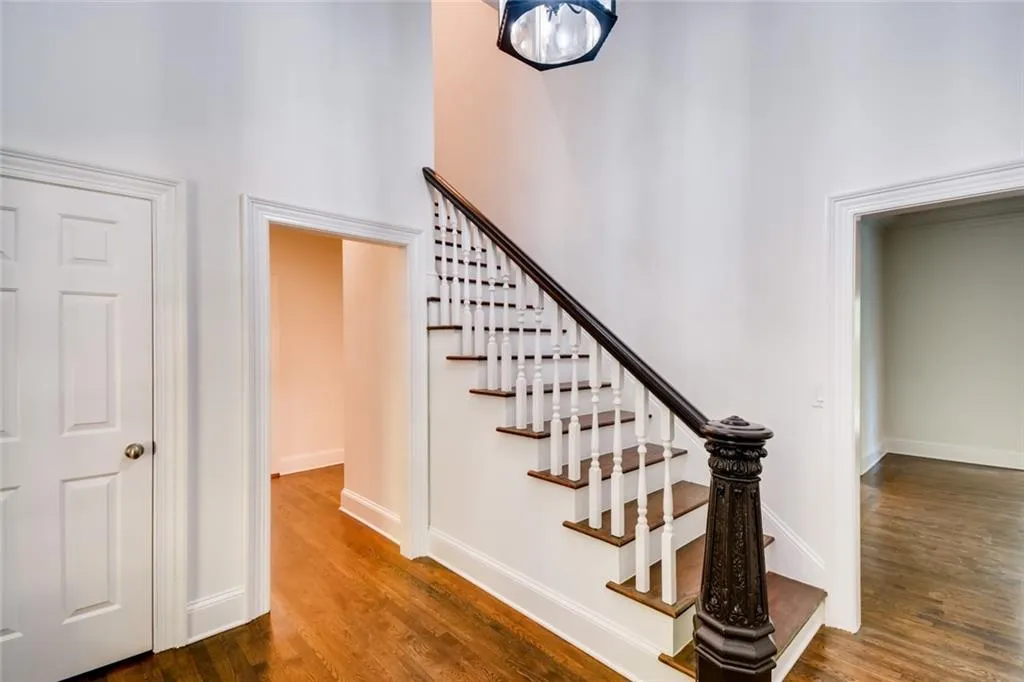 600 Idlewood Drive, Sandy Springs, Georgia 30327, 5 Bedrooms Bedrooms, ,4 BathroomsBathrooms,Residential,Sold,600 Idlewood Drive,6618941