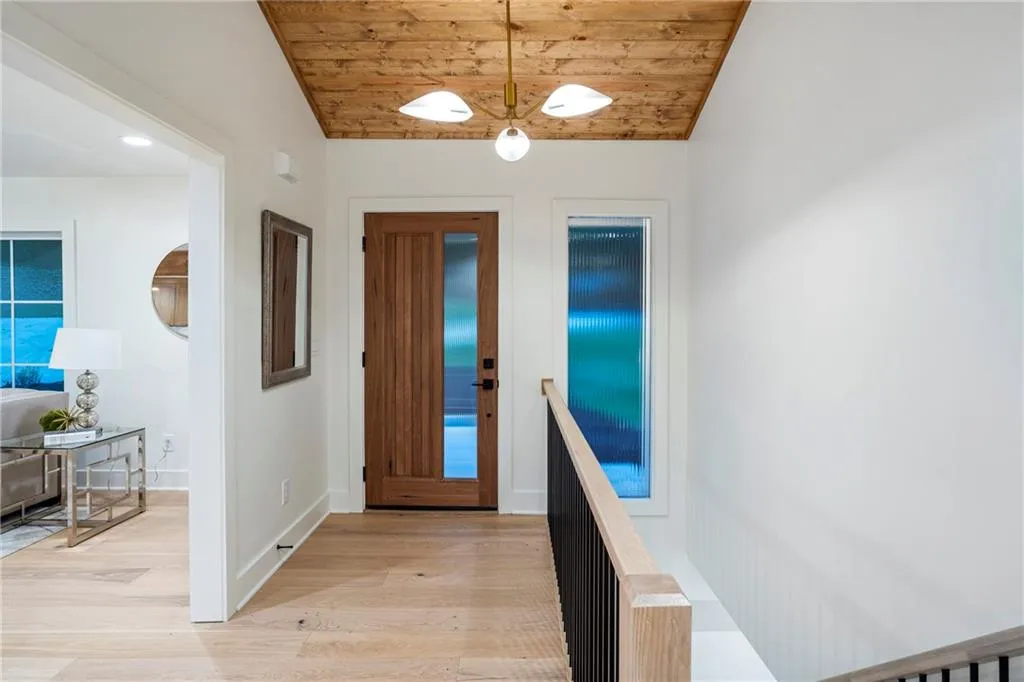 4955 Powers Ferry Road, Sandy Springs, Georgia 30327, 5 Bedrooms Bedrooms, ,3 BathroomsBathrooms,Residential,For Sale,4955 Powers Ferry Road,7651086