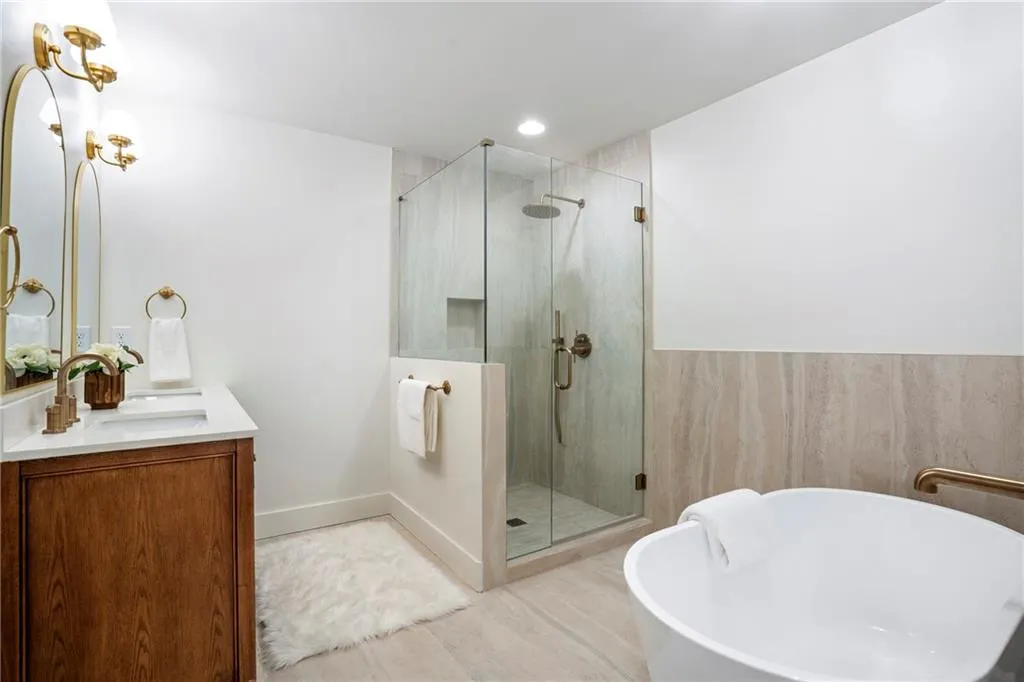 4955 Powers Ferry Road, Sandy Springs, Georgia 30327, 5 Bedrooms Bedrooms, ,3 BathroomsBathrooms,Residential,For Sale,4955 Powers Ferry Road,7651086