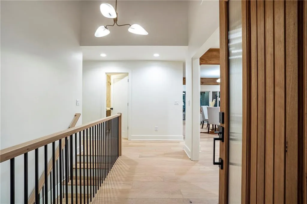 4955 Powers Ferry Road, Sandy Springs, Georgia 30327, 5 Bedrooms Bedrooms, ,3 BathroomsBathrooms,Residential,For Sale,4955 Powers Ferry Road,7651086