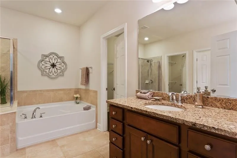 135 Barkley Lane, Sandy Springs, Georgia 30328, 3 Bedrooms Bedrooms, ,3 BathroomsBathrooms,Residential,Sold,135 Barkley Lane,6567775