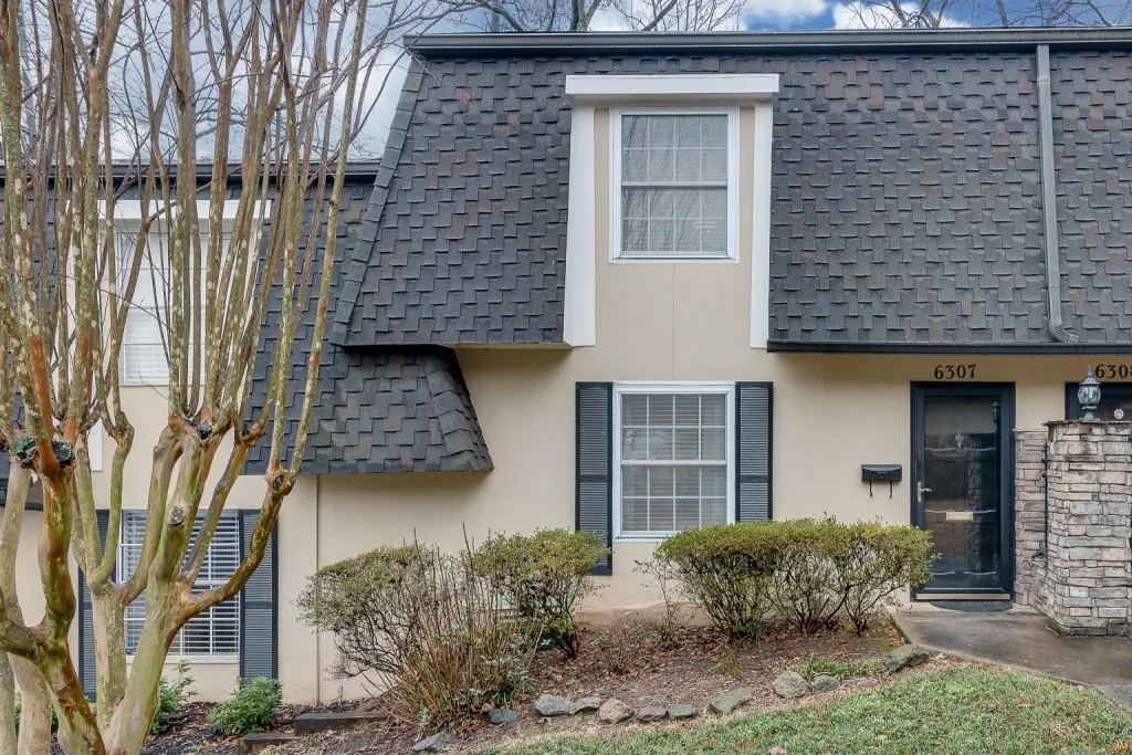 6307 Park Avenue Unit G3, Atlanta, Georgia 30342, 2 Bedrooms Bedrooms, ,1 BathroomBathrooms,Residential,Sold,6307 Park Avenue Unit G3,6994858