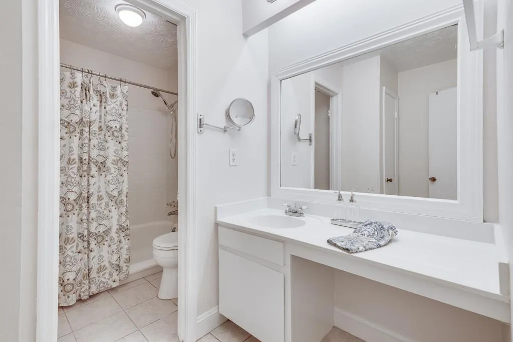 6307 Park Avenue Unit G3, Atlanta, Georgia 30342, 2 Bedrooms Bedrooms, ,1 BathroomBathrooms,Residential,Sold,6307 Park Avenue Unit G3,6994858