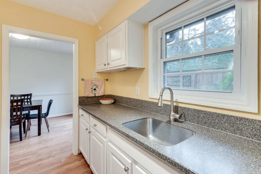 6307 Park Avenue Unit G3, Atlanta, Georgia 30342, 2 Bedrooms Bedrooms, ,1 BathroomBathrooms,Residential,Sold,6307 Park Avenue Unit G3,6994858