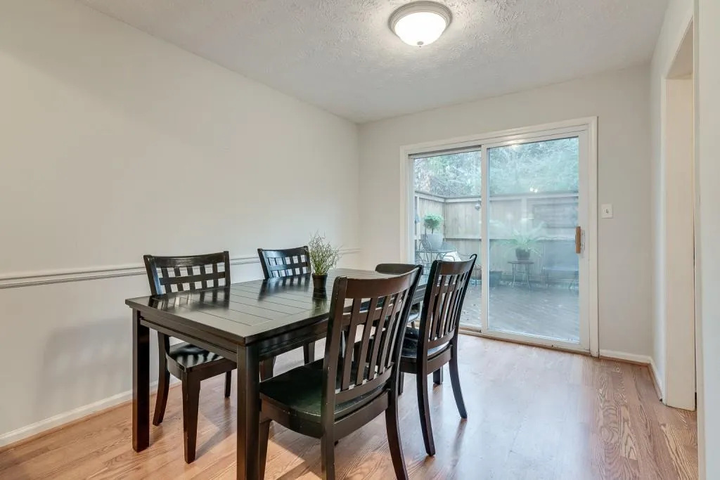 6307 Park Avenue Unit G3, Atlanta, Georgia 30342, 2 Bedrooms Bedrooms, ,1 BathroomBathrooms,Residential,Sold,6307 Park Avenue Unit G3,6994858