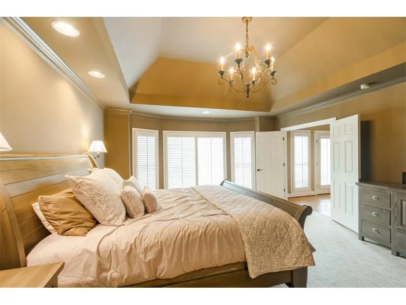 460 Greenlaurel Drive, Sandy Springs, Georgia 30342, 2 Bedrooms Bedrooms, ,2 BathroomsBathrooms,Residential,Sold,460 Greenlaurel Drive,5801928
