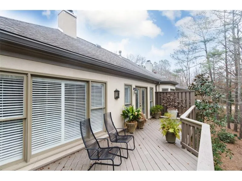 460 Greenlaurel Drive, Sandy Springs, Georgia 30342, 2 Bedrooms Bedrooms, ,2 BathroomsBathrooms,Residential,Sold,460 Greenlaurel Drive,5801928