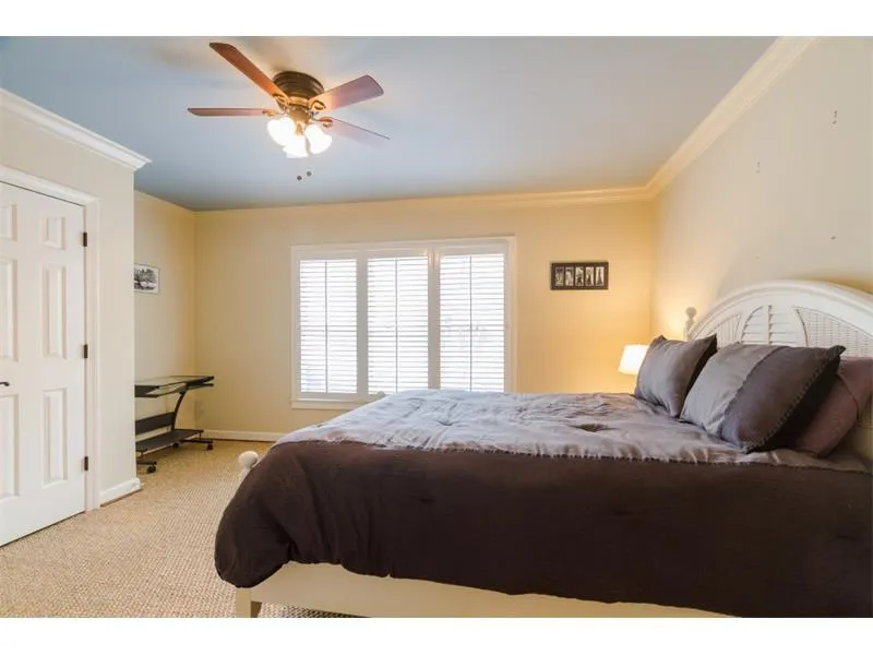 460 Greenlaurel Drive, Sandy Springs, Georgia 30342, 2 Bedrooms Bedrooms, ,2 BathroomsBathrooms,Residential,Sold,460 Greenlaurel Drive,5801928