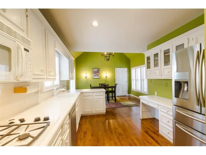 460 Greenlaurel Drive, Sandy Springs, Georgia 30342, 2 Bedrooms Bedrooms, ,2 BathroomsBathrooms,Residential,Sold,460 Greenlaurel Drive,5801928