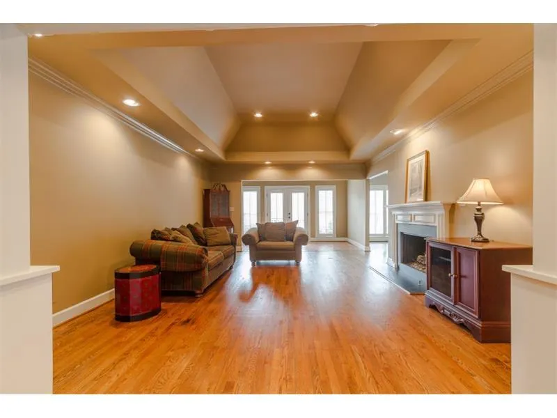 460 Greenlaurel Drive, Sandy Springs, Georgia 30342, 2 Bedrooms Bedrooms, ,2 BathroomsBathrooms,Residential,Sold,460 Greenlaurel Drive,5801928