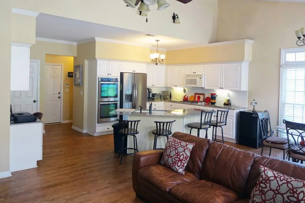 325 Eastcote Drive, Sandy Springs, Georgia 30350, 4 Bedrooms Bedrooms, ,3 BathroomsBathrooms,Residential,Sold,325 Eastcote Drive,6068520