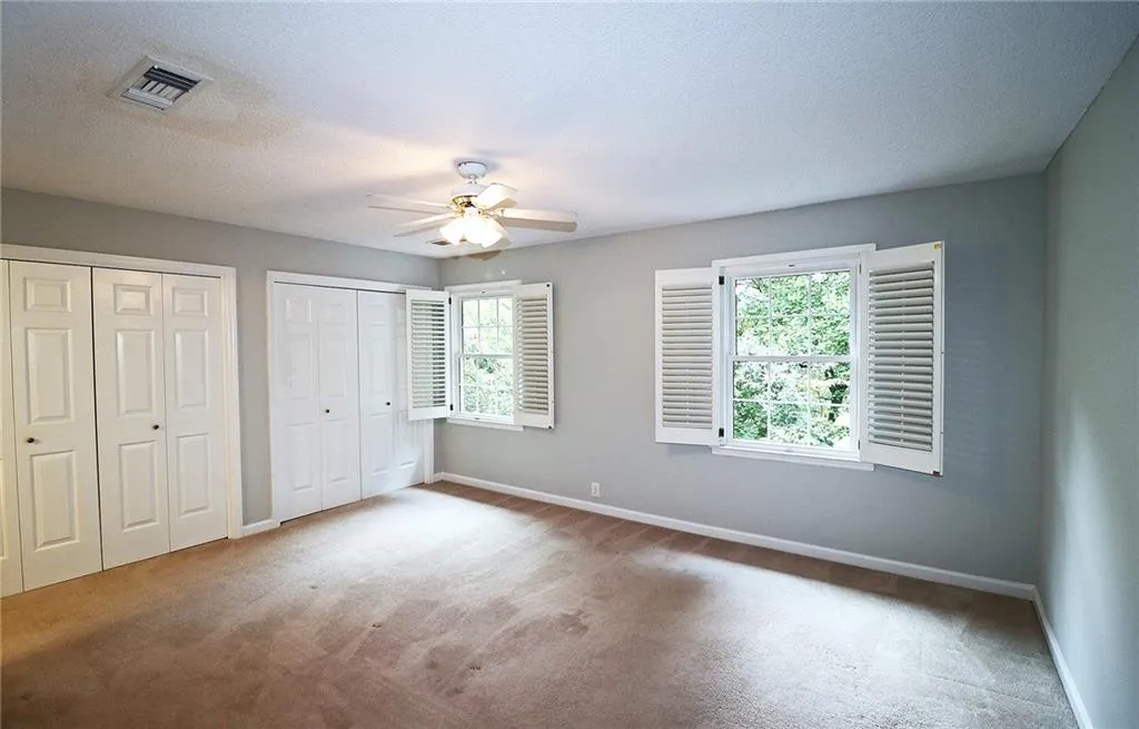 302 Dunwoody Chace, Sandy Springs, Georgia 30328, 3 Bedrooms Bedrooms, ,3 BathroomsBathrooms,Residential,Sold,302 Dunwoody Chace,6766518