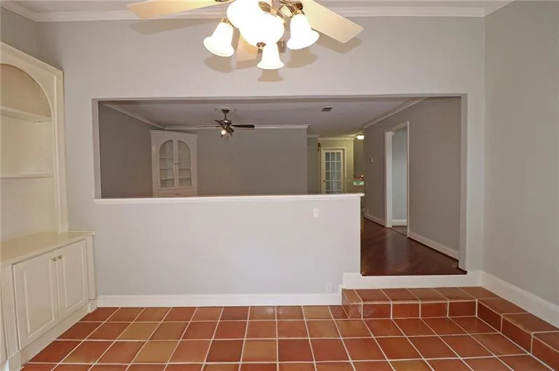 302 Dunwoody Chace, Sandy Springs, Georgia 30328, 3 Bedrooms Bedrooms, ,3 BathroomsBathrooms,Residential,Sold,302 Dunwoody Chace,6766518
