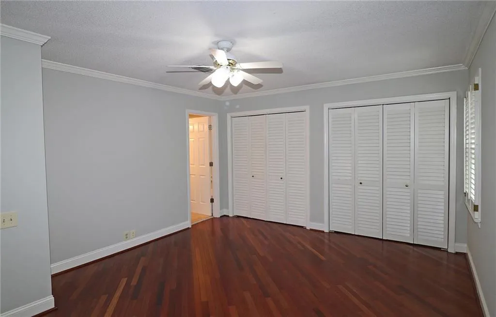 302 Dunwoody Chace, Sandy Springs, Georgia 30328, 3 Bedrooms Bedrooms, ,3 BathroomsBathrooms,Residential,Sold,302 Dunwoody Chace,6766518
