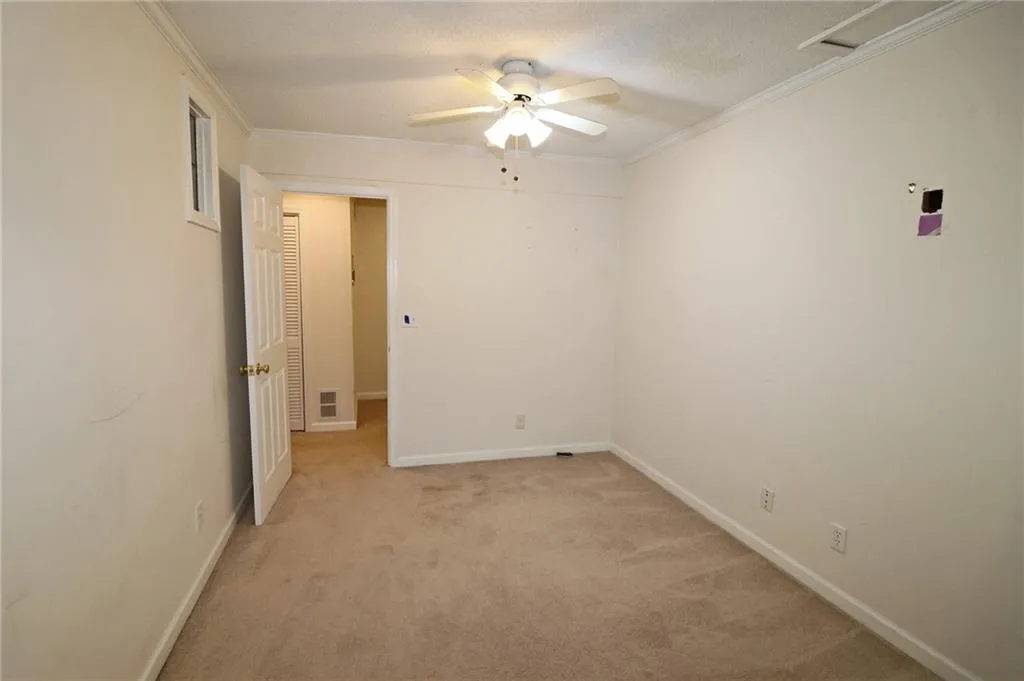 302 Dunwoody Chace, Sandy Springs, Georgia 30328, 3 Bedrooms Bedrooms, ,3 BathroomsBathrooms,Residential,Sold,302 Dunwoody Chace,6766518