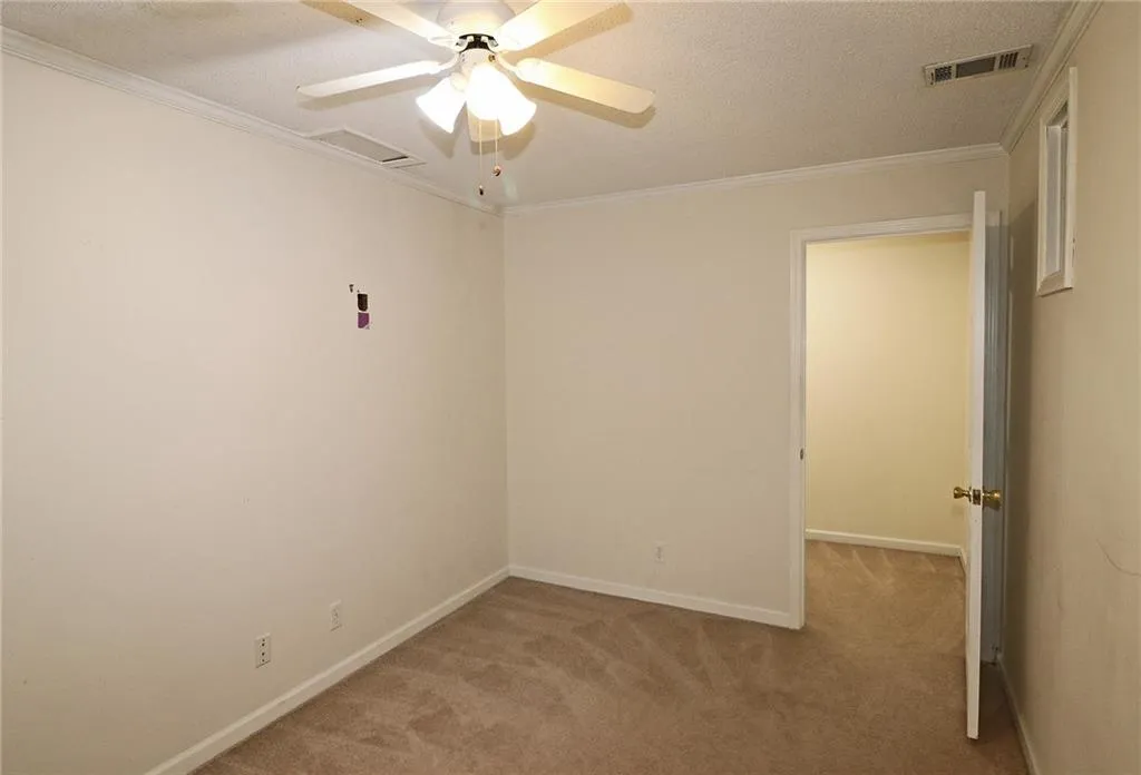 302 Dunwoody Chace, Sandy Springs, Georgia 30328, 3 Bedrooms Bedrooms, ,3 BathroomsBathrooms,Residential,Sold,302 Dunwoody Chace,6766518