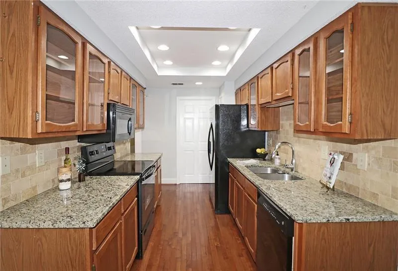302 Dunwoody Chace, Sandy Springs, Georgia 30328, 3 Bedrooms Bedrooms, ,3 BathroomsBathrooms,Residential,Sold,302 Dunwoody Chace,6766518