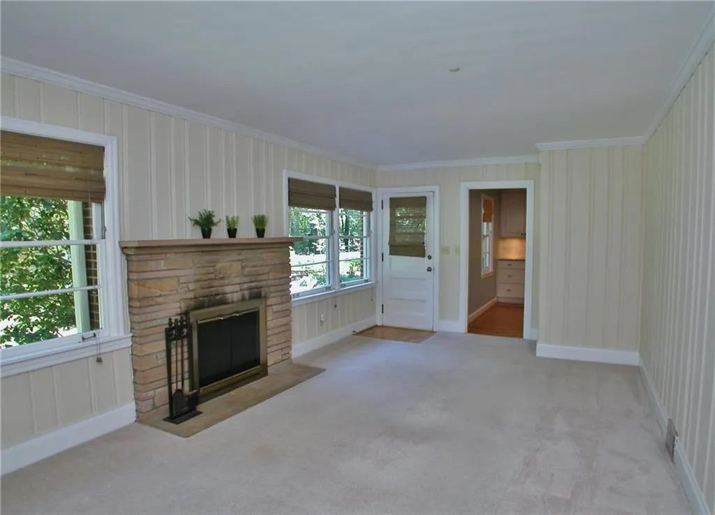 444 Hilderbrand Drive, Sandy Springs, Georgia 30328, 2 Bedrooms Bedrooms, ,1 BathroomBathrooms,Residential,Sold,444 Hilderbrand Drive,5820182